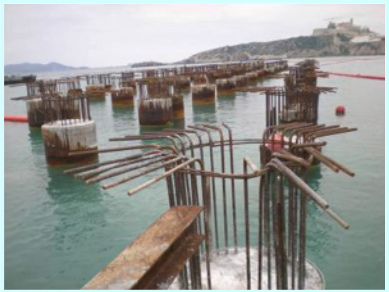 CONSTRUCTION PROJECT OF COMMERCIAL DOCKS AND ESPLANADES PROTECTED BY THE BOTAFOC DIKE IN THE PORT OF IBIZA (SPAIN) 1 pantalanes 20